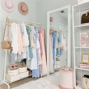 Meet your seller/buyer, Alison 💕